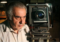 Азат Манукян – один из старейшин мастеров фотографии, лауреат различных фотоконкурсов, член Союза журналистов Грузии, член Союза армянских писателей "Вернатун"
