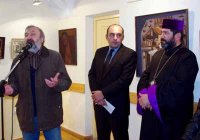 Левон Чидилян - один из учредителей, возрожденного в Тбилиси при Епархии ААЦ в Грузии, Центра армянской культуры «(h)АйАрТун» - его директор по культуре Левон Чидилян - один из учредителей, возрожденного в Тбилиси при Епархии ААЦ в Грузии, Центра армянской культуры «(h)АйАрТун» - его директор по культуре