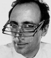Алан Миклитарян – автор бренда «Alain Mikli», ставший всемирно известным Алан Миклитарян – автор бренда «Alain Mikli», ставший всемирно известным