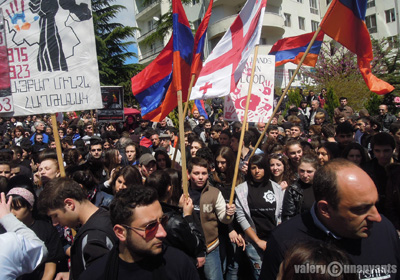 Армяне мира протестуют Армяне мира протестуют