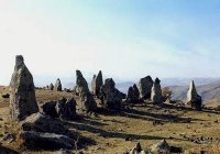 Караундж - доисторическое чудо Армении. Караундж - доисторическое чудо Армении.