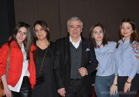 Карен Робертович Кочарян — популярный телекомментатор, режиссер, сценарист, известный ведущий госконцертов и юбилеев Карен Робертович Кочарян — популярный телекомментатор, режиссер, сценарист, известный ведущий госконцертов и юбилеев
